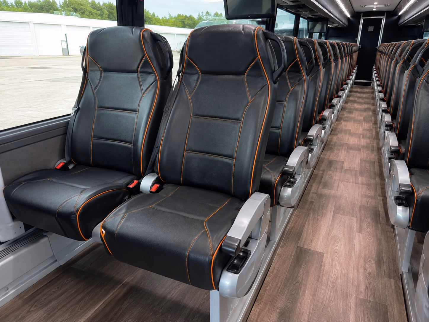 how the type of bus changes the price in hawthorne california